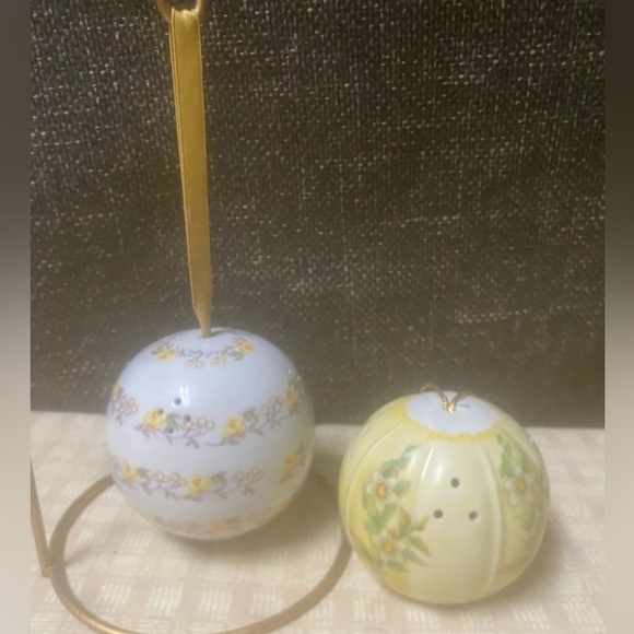 Andre Richard Ball Potpourri Pomander Ornaments - Picture 13 of 16